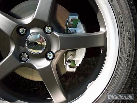 Ford Escort RS2000 - solgt - - Kalibere og yderste dele af bremse skiver er malet i sølv både foran og bagi. billede 12