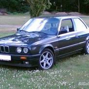 BMW 320 i ***Solgt***