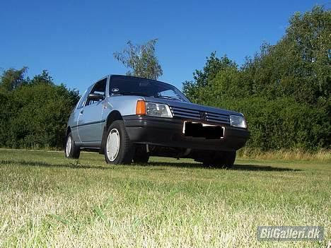 Peugeot 205 XR 1.4 billede 1