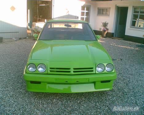 Opel Manta B SOLGT... - Mangler noget gitter og noget mere,,, billede 2