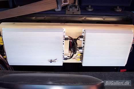 Fiat Punto jtd solgt - Phoenix Gold saphire serien. Træpladen skal lige beklædes og så er det færdig... billede 7