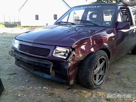 Opel corsa nu 2,0 (Totaltskad) - er lige blevet påkørt  billede 14