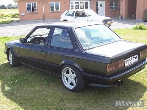 BMW E30 billede 16