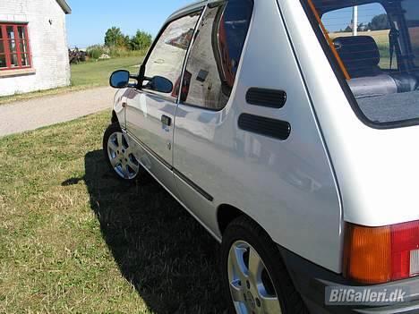 Peugeot 205 XR *SOLGT* billede 7