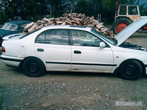 Toyota Carina E 2.0 GLI billede 2