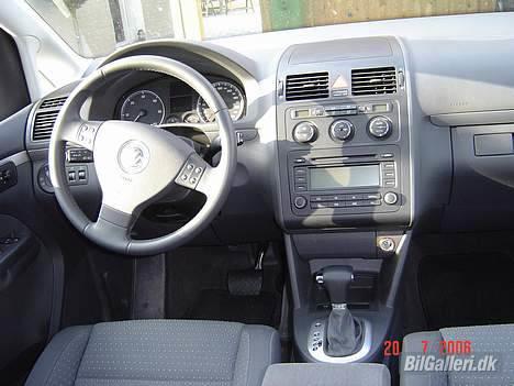 VW Touran - Arbejdspladsen... komfortabel billede 3