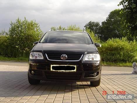 VW Touran - front. billede 6