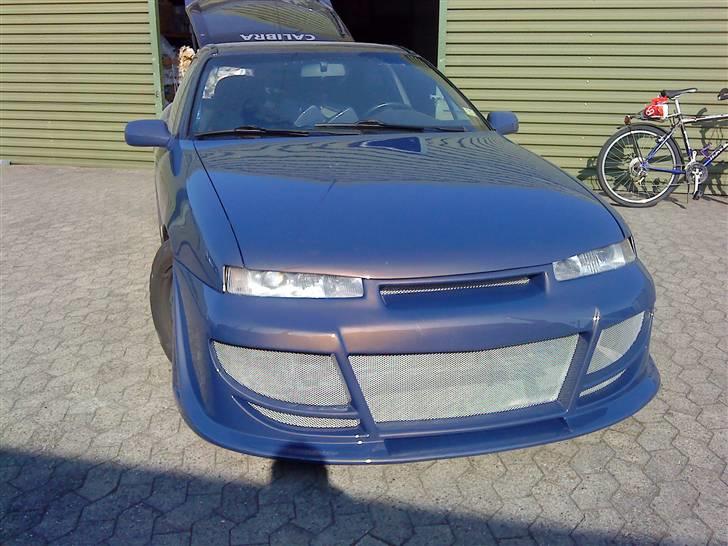 Opel Calibra ( SOLGT) - Så er den snart færdig. helt ny lakeret og nyt skørtesæt :) billede 19