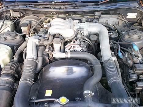 Mazda Eunos Cosmo - Her ligger den "kun" 1,3 ltr. wankel med bi mølle.. billede 8