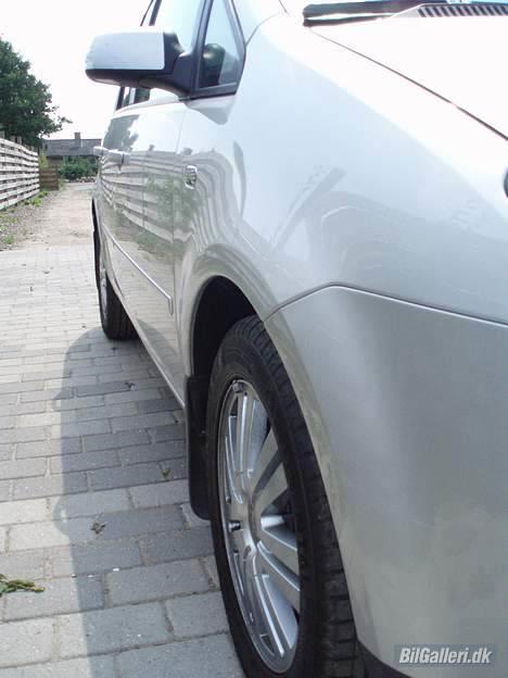 Ford Focus C-max Ghia solgt! billede 3