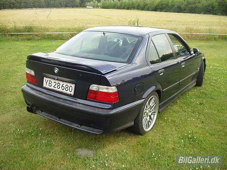 BMW 320i solgt.. billede 2
