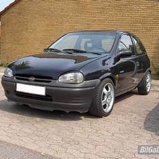 Opel Corsa 1.4i Sport *SOLGT*
