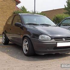 Opel Corsa 1.4i Sport *SOLGT*