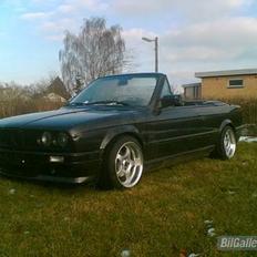 BMW 320i cabriolet solgt