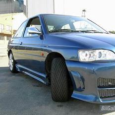 Ford Escort 1.8 16V CLX-Solgt-