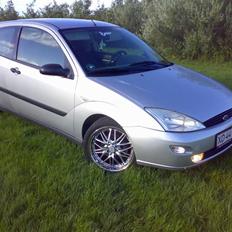 Ford Focus 2,0 16v ( solgt)