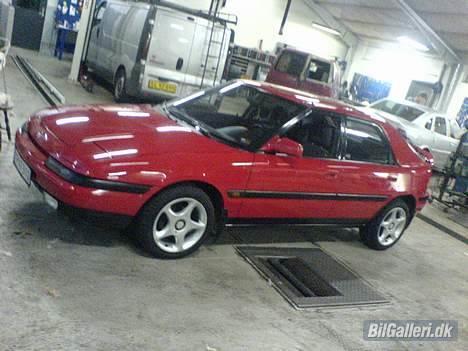 Mazda 323F BG Solgt billede 4