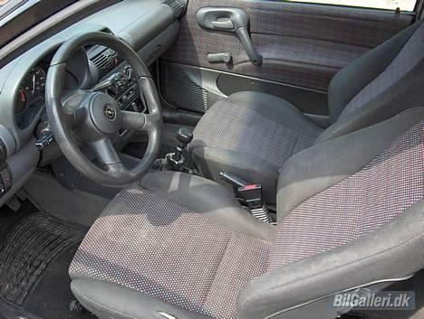 Opel Corsa 1.4i Sport *SOLGT* billede 6
