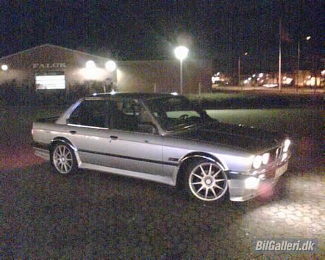 BMW E30 --- SOLGT! billede 8