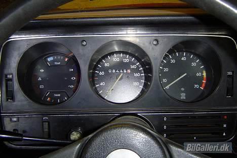 Opel manta a - En manta skal da have omdrejningstæller, så kan man se hvornår solex register karburatoren rigtigt sprøjter benz i motoren billede 16