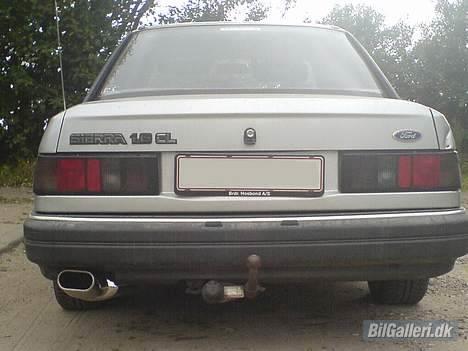 Ford Sierra - Bagenden nu med originale mørktonede baglygter og bagpotte billede 13