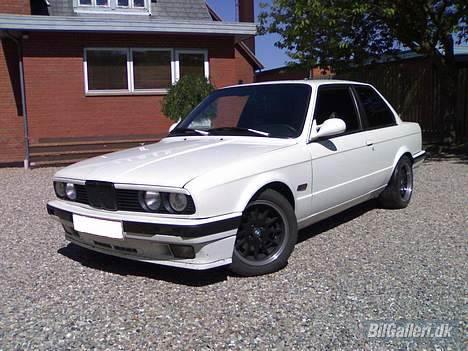 BMW E30 *SOLGT* - Med de Gamle Fælge billede 1
