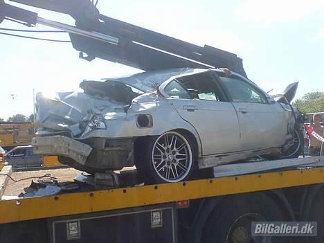 BMW 320i (DØD) billede 9