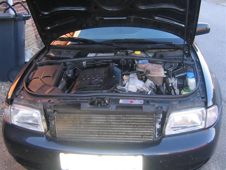 Audi A4 TURBO SOLGT billede 2