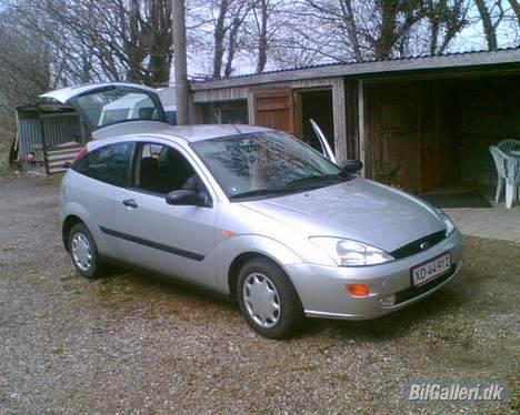 Ford Focus 2,0 16v ( solgt) billede 13