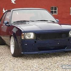 Opel ascona b