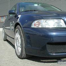 Audi A4 1,8 ** SOLGT**