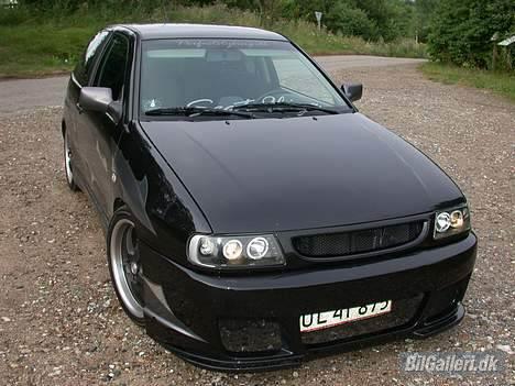 Seat Ibiza 2.0GTi WMAX 2006 - Der står lige tekst 2 steder på forruden, i toppen og bunden. billede 14