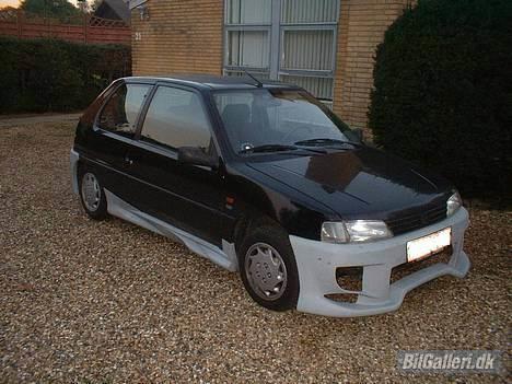 Peugeot 106 XR SOLGT! - nye bilder kommer når den bliver malet:) billede 14