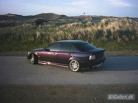 BMW e36 325i (solgt) - Skifter fra mørk blå/lilla til en lysere lilla... billede 7