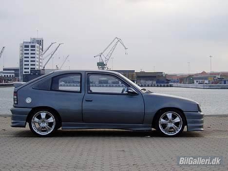 Opel Kadett E Liquid Silver billede 1