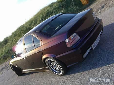 BMW e36 325i (solgt) - Her skifter den fra lilla over i kobber og guld... billede 16