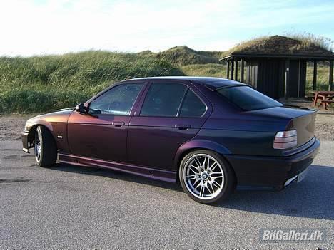BMW e36 325i (solgt) - blå / lilla / kobber... billede 17