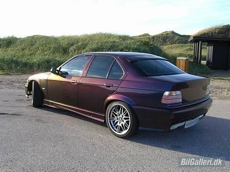 BMW e36 325i (solgt) - blå / lilla / kobber / guld billede 18