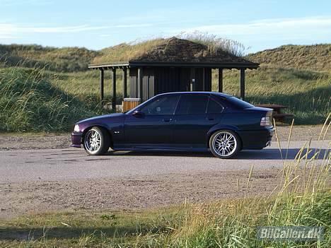 BMW e36 325i (solgt) - Lidt lilla farveskift på fronten... billede 19