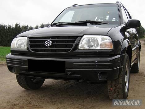 Suzuki Grand Vitara SOLGT - ses her med det NYE kølergitter billede 5
