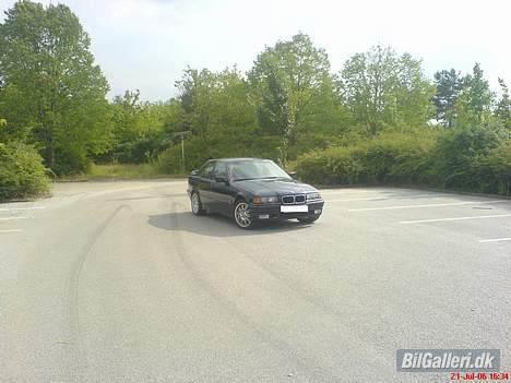 BMW 318i billede 14