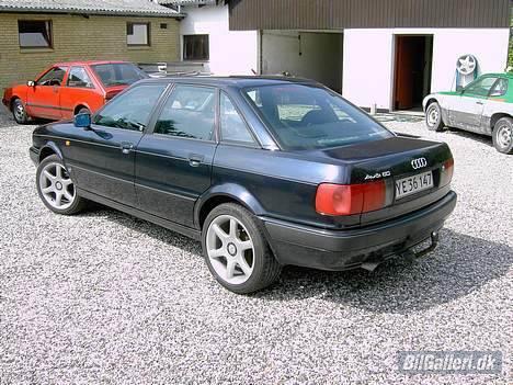 Audi 80 2.o s SOLGT - Før lakering, sænkning og lister/ emblemer blev fjernet. billede 5