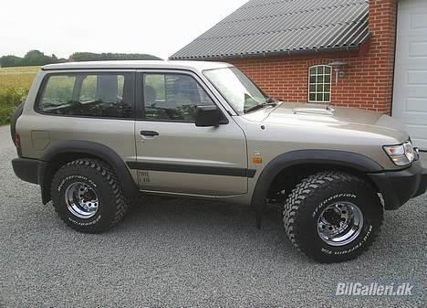 Nissan Patrol GR Y61 billede 6