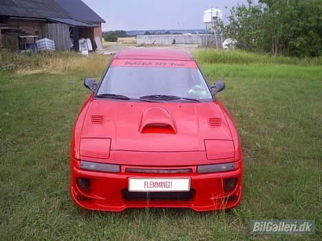 Mazda 323 F billede 2