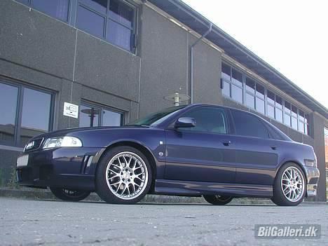 Audi A4 1,8 ** SOLGT** billede 1