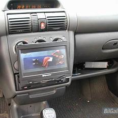 Opel Corsa B 1,4i sport **Solgt**