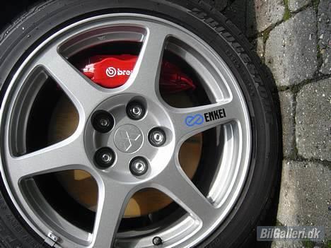 Mitsubishi Lancer Evolution - de bremser ret godt..  billede 5