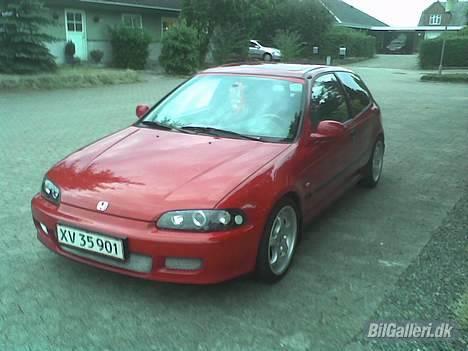 Honda Civic Esi / Solgt /  - Den 2/8-2006. Sådan står bilen nu. Med nye Angel Eyes og Wide view Xenon kit.  billede 14