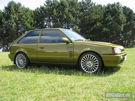 Mazda $ 323 1,6 GT Turbo 4WD   billede 1