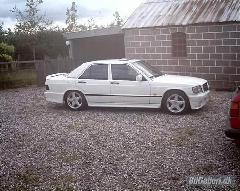 Mercedes Benz 190E SOLGT billede 2
